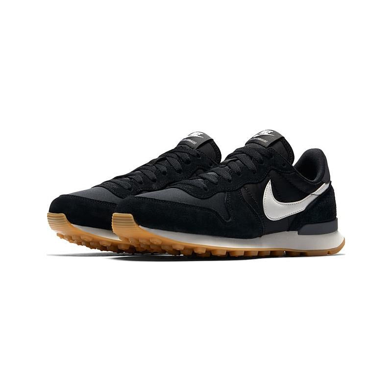 Nike Women’s Internationalist
